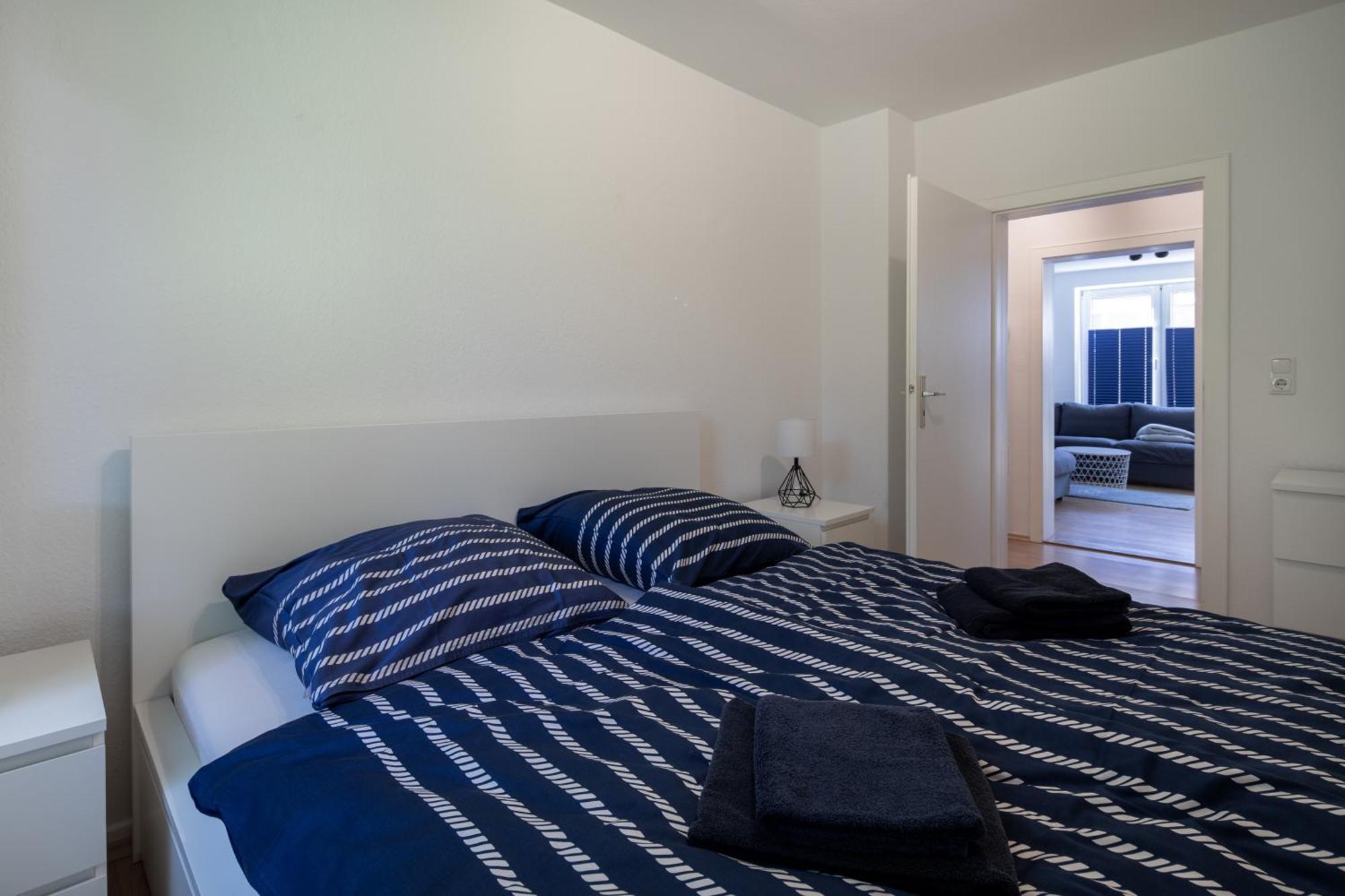 Ferienwohnung Liegeplatz ヴィルヘルムスハーフェン エクステリア 写真